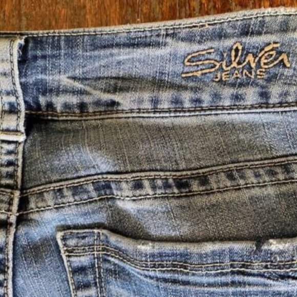 SILVER Suki DENIM Mid-rise BOOTCUT Stretch JEANS~ 27 (abt 2-4) med-wash * EUC - Picture 5 of 10